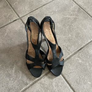 Women sandals